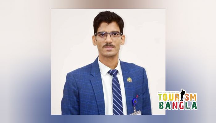 উত্তেজিত জনতার হাত থেকে কিশোরকে উদ্ধার করলেন এক সাহসী বিচারক