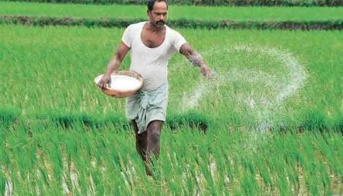 ১৬ বছর পর কৌশল বদলে সার আমদানিতে বড় সাশ্রয়